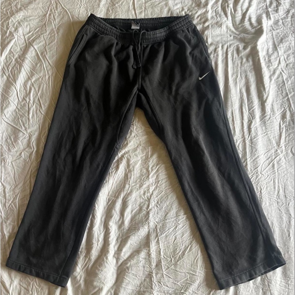 dark gray nike sweatpants